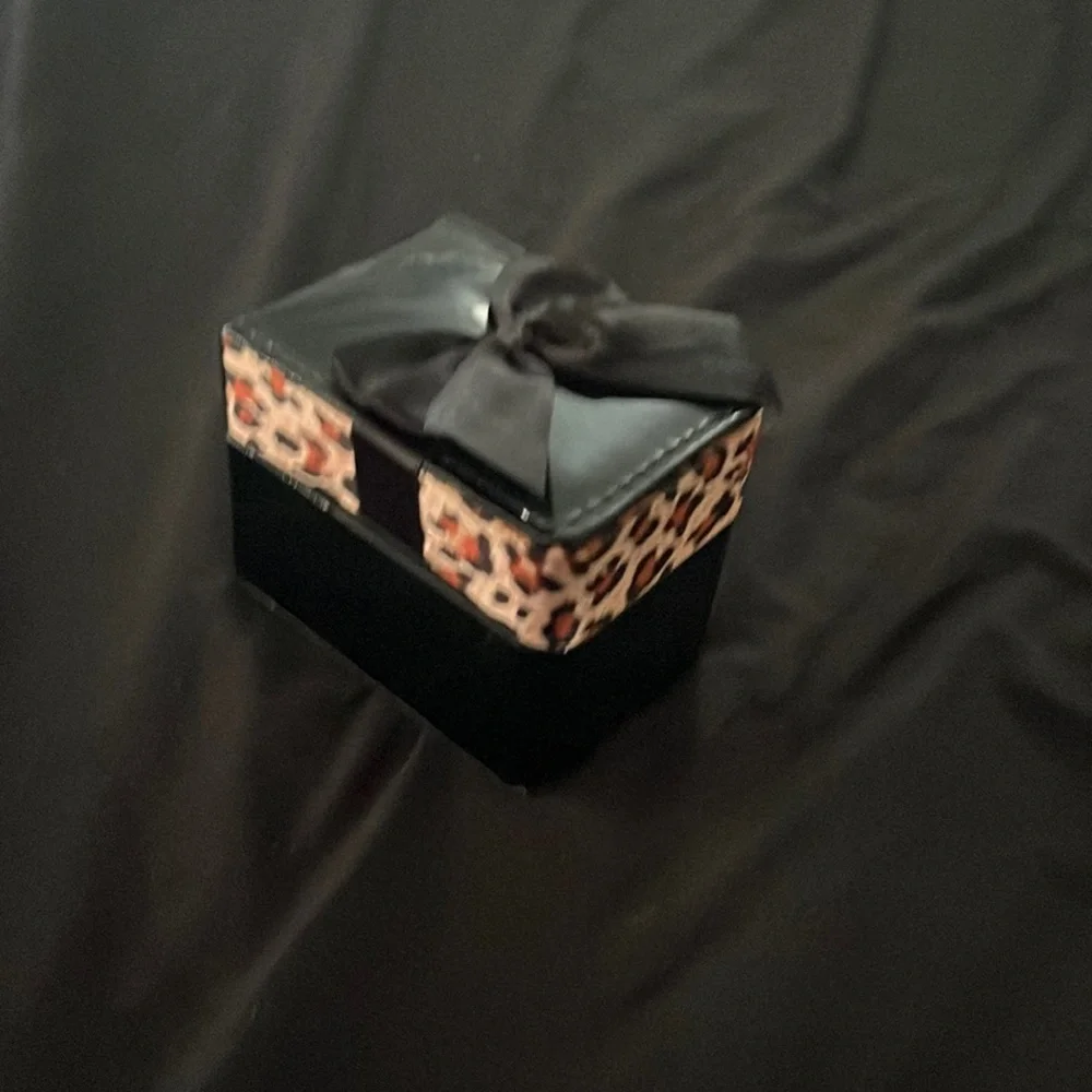 Watch - Picture 1 of 2